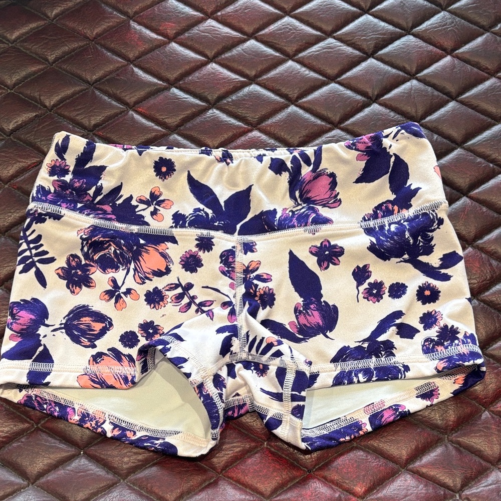 Fleo Floral Women's Shorts
